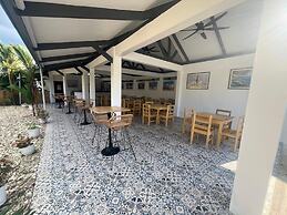 Royal Suites Port Barton