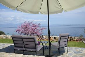 Athena Charming apt with stunning view