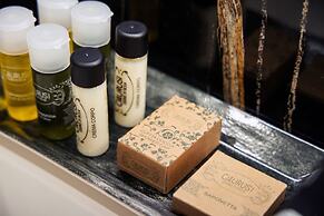 Lauria Luxury Room