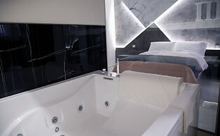 Lauria Luxury Room