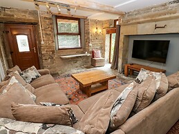 The Old Post Office - Pet Friendly Group Stays in Holmfirth