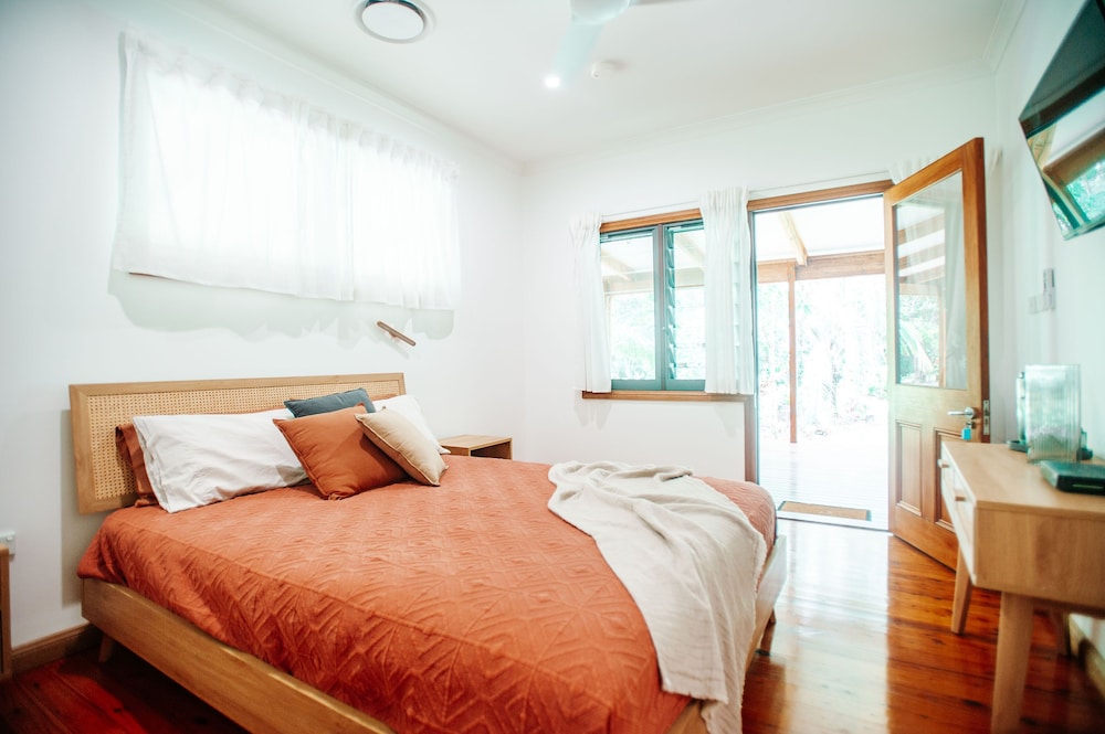 Paperbark Retreat