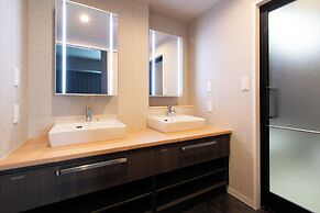 VESSEL HOTEL HIROSHIMA PEACE BLVD