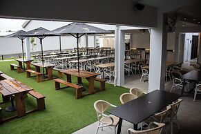 Bellbird Hotel