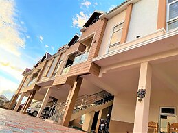 AVALON STAYS  OOTY