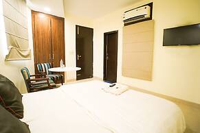 Roomshala 014 Hotel EM