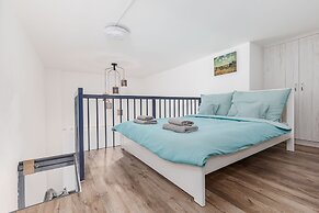 Venus Apartments - Westside Residence