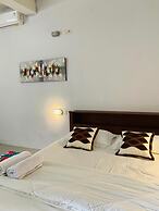 Komodo Indah Hotel
