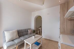 Santorita Suites