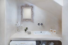 Santorita Suites
