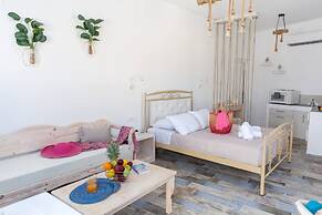 Santorita Suites