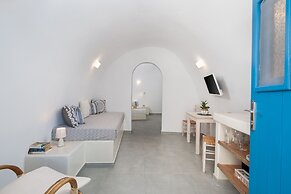 Santorita Suites