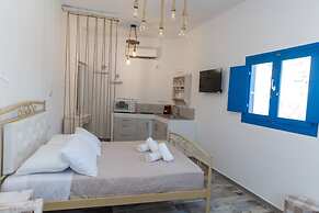 Santorita Suites