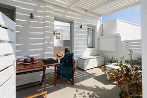 Santorita Suites