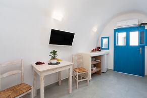 Santorita Suites