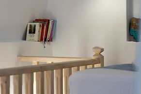 Santorita Suites