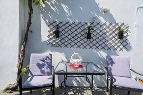 Santorita Suites
