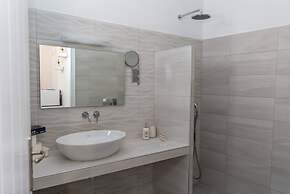Santorita Suites