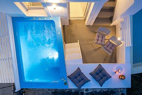 Santorita Suites