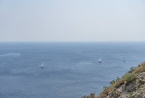 Santorita Suites