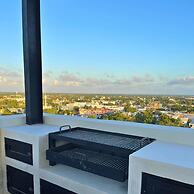 New Downtown Condo with Rooftop Pool