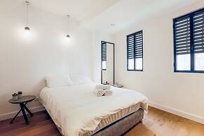 AirTLV-Bazel Apartment With Balcony