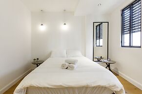 AirTLV-Bazel Apartment With Balcony