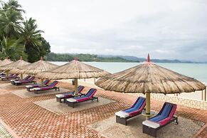 Foxy's Beach Resort