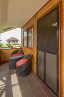 Foxy's Beach Resort