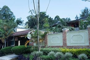 Nyumbani Downtown Cottages