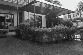 Nyumbani Downtown Cottages