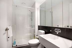 uws short stay