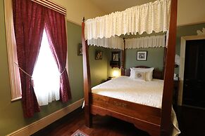 The Exchange Beaconsfield - Offering Heritage Accommodation