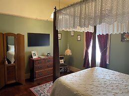 The Exchange Beaconsfield - Offering Heritage Accommodation