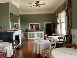 The Exchange Beaconsfield - Offering Heritage Accommodation