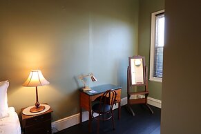 The Exchange Beaconsfield - Offering Heritage Accommodation