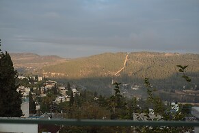 KHAN EIN KAREM BOUTIQUE HOTEL