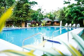 Banlaw Pool & Garden