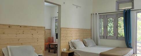 Hotel Shivay