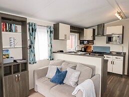 Lake View 10