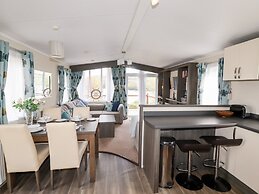 Lake View 10