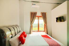 OYO 3844 Shinta Guesthouse
