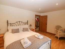 Cowslip Barn