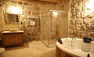 Vita Cave Hotel