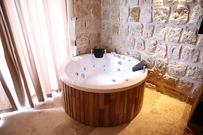 Vita Cave Hotel