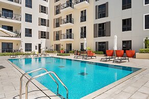 La Mer La Cote Bldg 2bdrms and Pool