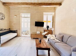Bright Loft in Center • Near Grand Master Palace