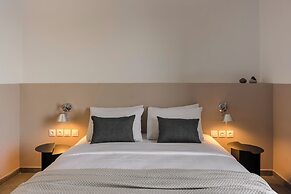 The Rock Suites