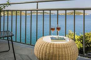 The Rock Suites