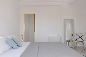 Pebble Summer House